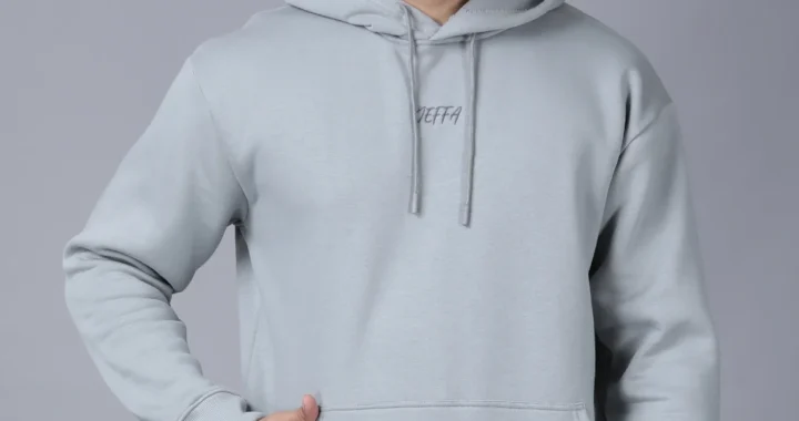 Minimalism Meets Comfort: Inside the World of Essentials Hoodies